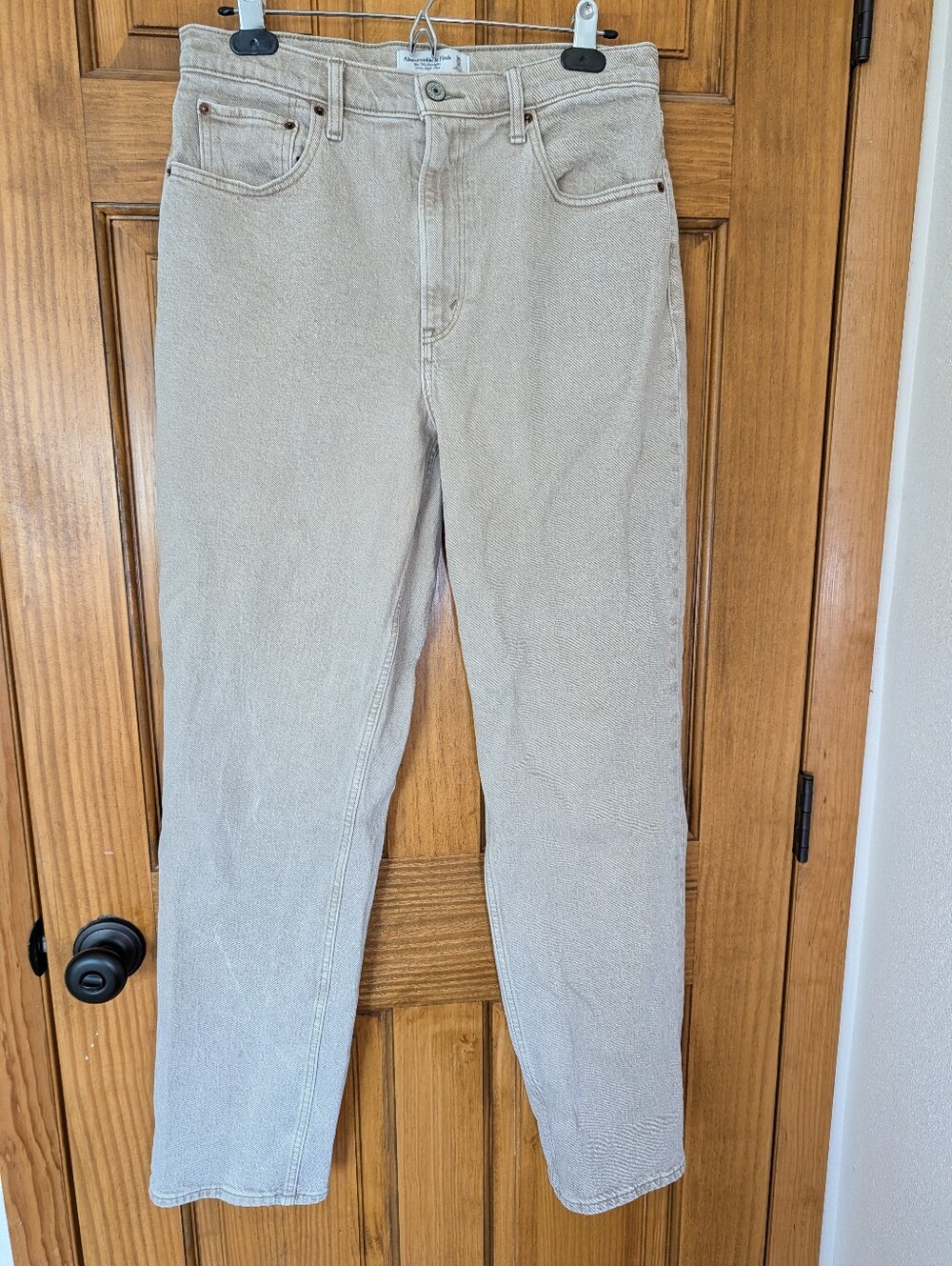 Abercrombie 90's Straight Ultra High Rise